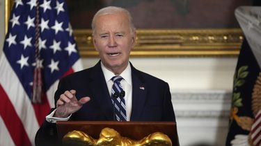 El presidente de Estados Unidos, Joe Biden, habla en una recepción para nuevos congresistas democráticas en el Comedor de Estado de la Casa Blanca, el domingo 5 de enero de 2025 en Washington. (AP Foto/Manuel Balce Ceneta)
