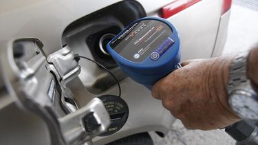 por debajo del dolar algunos precios de la gasolina recomendados por daco para el miercoles, 16 de marzo