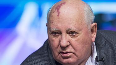 americateve | El ex gobernante sovi&eacute;tico y premio Nobel de la Paz, Mija&iacute;l Gorbachev, durante su seminario "&iquest;El hombre cambia la historia, o la historia cambia al hombre?" en Mosc&uacute;, el s&aacute;bado 30 de marzo de 2014. El domingo 2