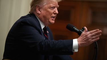Política exterior impulsiva de Trump le causa problemas