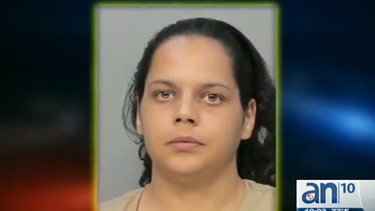 americateve | Una mujer sospechosa de intentar robar en dos residencias de Coral Gables está en poder de las autoridades.