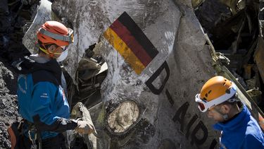 fiscal: copiloto de germanwings investigo metodos suicidas