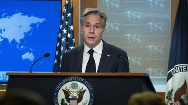 El secretario de Estado estadounidense Antony Blinken habla a la prensa en el Departamento de Estado, Washington, 17 de julio de 2023. (AP Foto/Manuel Balce Ceneta)