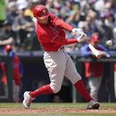 Hoskins pega nuevo jonrón: Filis vencen a Marineros