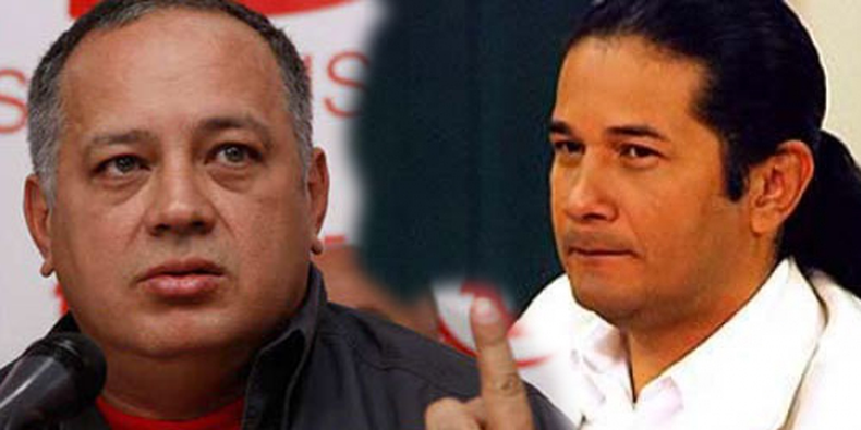 Diosdado Cabello, mostró la noche de este jueves durante su programa "Con el Mazo Dando" el audio que involucra a Reinaldo Dos Santos conocido como el "Profeta de América" en planes terroristas contra el país