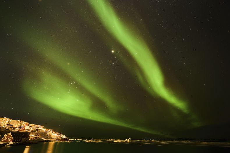 La aurora borealis en Nuuk, Groenlandia, el 17 de febrero del 2025. (AP foto/Emilio Morenatti)