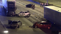 aparatoso accidente en la i-95 de miami-dade involucra a un camion y 18 vehiculos