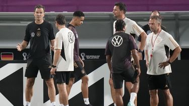 Bierhoff renuncia como director deportivo de Alemania