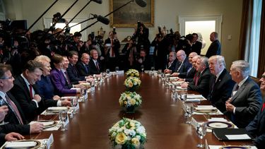 Trump dice a los países bálticos que es duro con Rusia