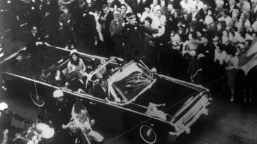 Fuerte presión sobre Trump por archivos de JFK