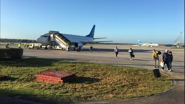 llega el primer vuelo charter de swift air desde miami tras reinicio de operaciones en aeropuerto de la habana
