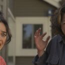 Kaitlyn Santa Juana (izq) y Rya Kihlstedt en Final Destination Bloodlines. (Warner Bros. Pictures via AP)