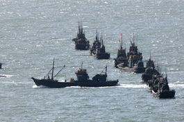 china usa barcos civiles para aumentar su presencia naval