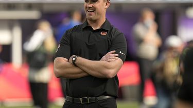 Bengals extienden contrato de su entrenador Zac Taylor