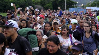 mas de 70 mil venezolanos han cruzado hacia colombia en las ultimas 48 horas