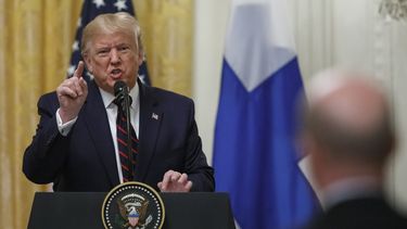 “¿Me hablas a mí?: Trump estalla en conferencia de prensa