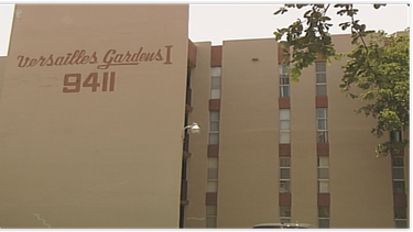 escandalo sacude a la comunidad del complejo de condominios versalles garden