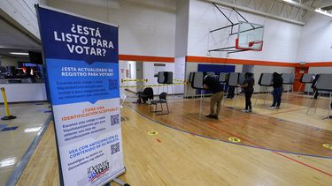 Desinformación en español, gran problema para los demócratas