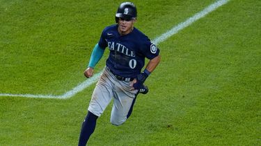 Haggerty pega jonrón y Marineros se imponen a Yanquis
