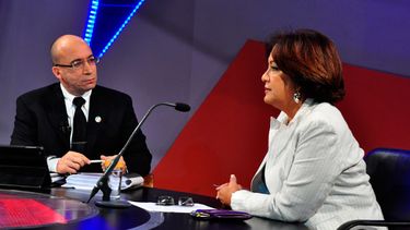 americateve | '¿Por qué permitir ese maltrato al cliente?', dice. A quienes 'las ofrecen a peso frente a los mercados agropecuarios, las panaderías y otros establecimientos no les faltan', se queja.