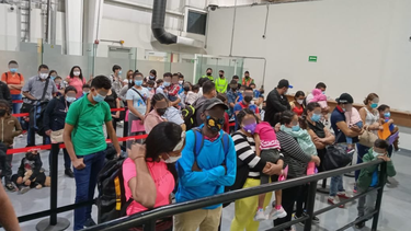 detienen a 95 centroamericanos y cubanos en norte de mexico