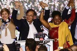 La izquierda toma el poder por primera vez en Colombia.