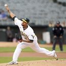 Rangers anotan 3 en 9no ante bullpen de Atléticos, ganan 4-1