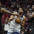 Wolves vencen a Heat y logran 7mo triunfo en 8 partidos