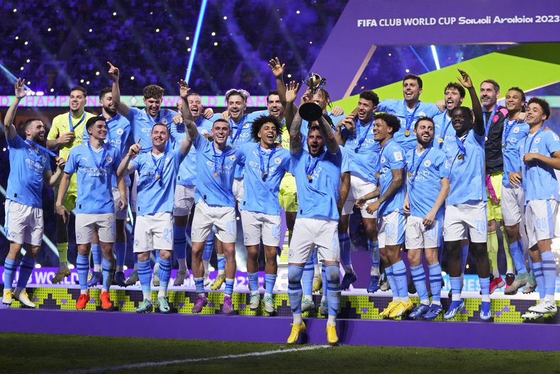 Manchester City conquista Mundial de Clubes; golea 40 a Fluminense en final Manchester City conquista Mundial de Clubes; golea 40 a Fluminense en final