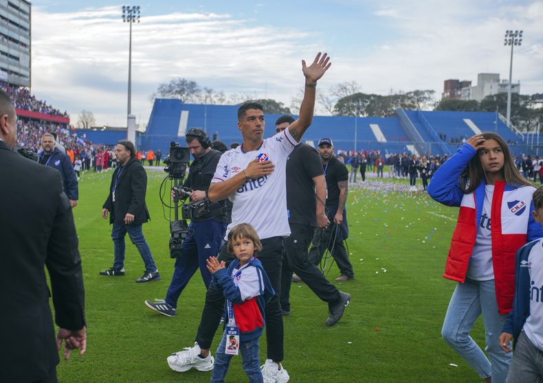 DEP-FUT URUGUAY-SUÁREZ