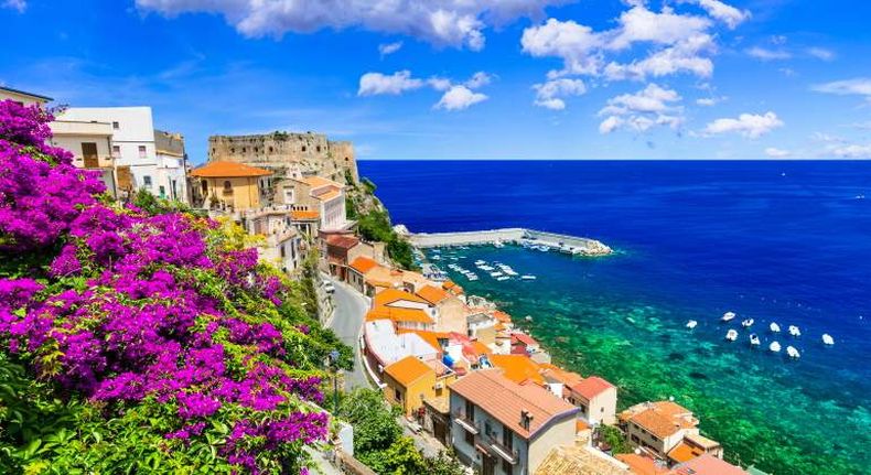 calabria-dreamstime.jpg