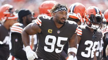 Garrett regresa a entrenar con los Browns tras accidente
