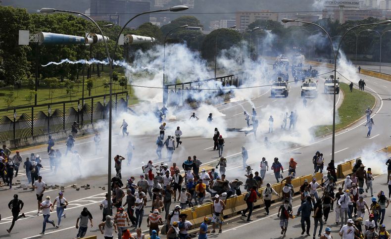 AMS-GEN_VENEZUELA-CRISIS_POLITICA-1.jpg