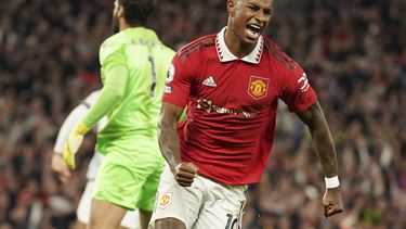 Man United vence 2-1 a Liverpool en medio de protestas