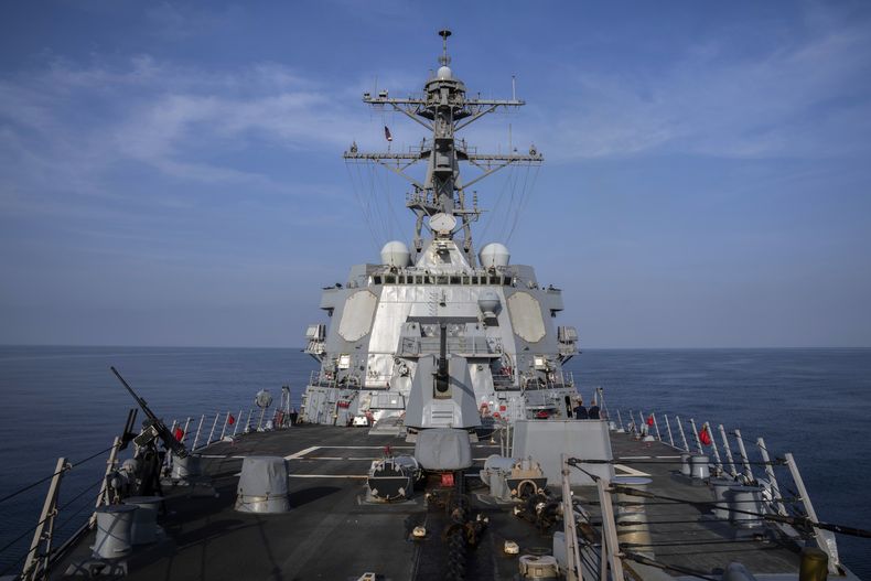 ARCHIVO - Vista del destructor U.S.S. Gravely (DDG 107), el 13 de febrero de 2024. (AP Foto/Bernat Armangue, Archivo)