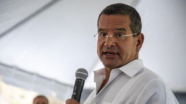 Reacciona Pierluisi a la propuesta del cargo fijo de $26 en la factura de energía eléctrica