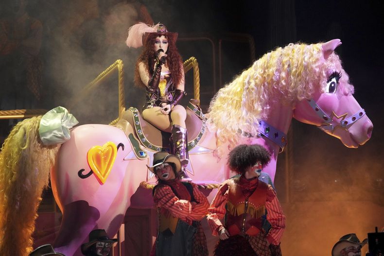 Chappell Roan interpreta Pink Pony Club durante la 67ª entrega anual de los premios Grammy el domingo 2 de febrero de 2025 en Los Ángeles. (Foto AP/Chris Pizzello)