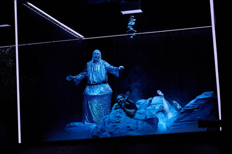 Actores realizan el ensayo general de Odyssey. Maeotis, una reinterpretación de la epopeya de Homero, en el Teatro Iván Frankó de Kyiv, el martes 25 de agosto de 2026. (AP Photo/Francisco Seco)