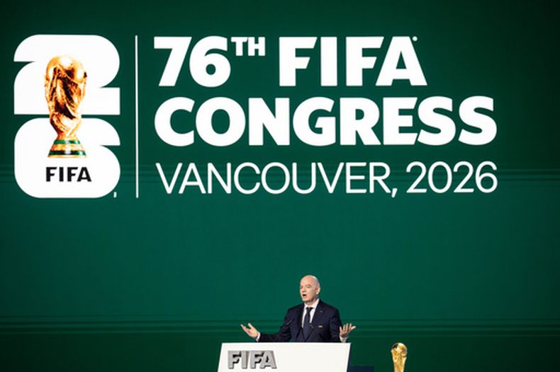 El presidente de la FIFA Gianni Infantino durante el Congreso de la FIFA, el jueves 30 de abril de 2026, en Vancouver. (Ethan Cairns/The Canadian Press vía AP)