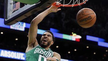 Celtics remontan, vencen a Nets y toman ventaja 2-0