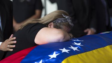 Venezuela insiste en que activista encarcelado se suicidó