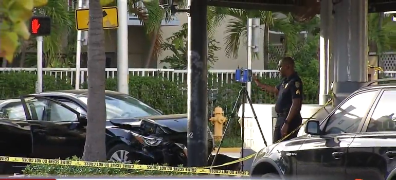 Asesinan a balazos a un hombre mientras manejaba por Miami Beach