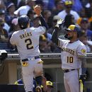 Cerveceros superan a Padres y se llevan 2 de 3 en la serie