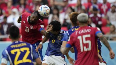 Costa Rica revive con gol postrero, vence 1-0 a Japón