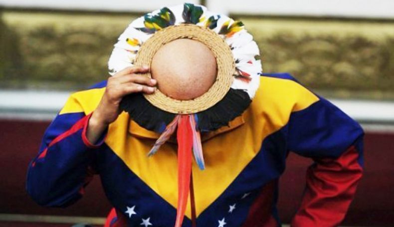 ¿Por qué el nuevo Padre Nuestro del chavismo no habla de pan ni de arepa?