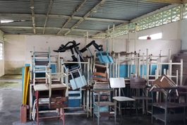 Escuelas públicas de Venezuela se debaten entre el colapso y el olvido