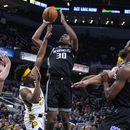 Jones encesta en último segundo; Kings vencen a Pacers