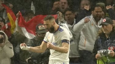 otra tripleta de benzema deja al madrid arriba ante chelsea
