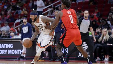 De mano de Ingram, Pelicans aportan otra derrota a Rockets