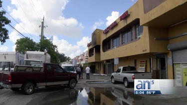 investigan causas que provocaron incendio en una lavanderia en hialeah